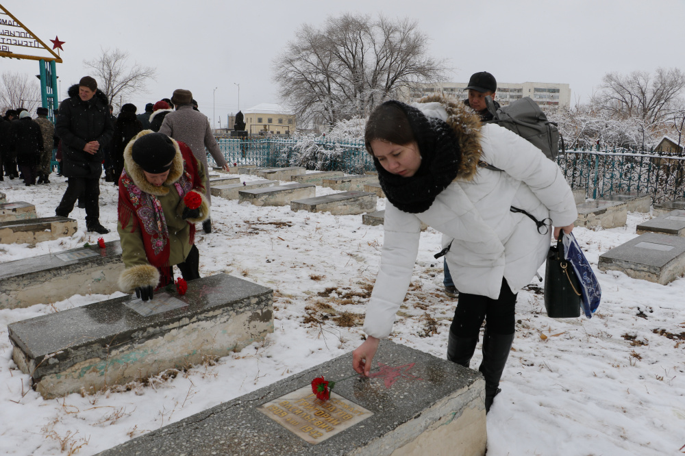 Rally Held at the mass grave of Soviet soldiers in Kyzylorda