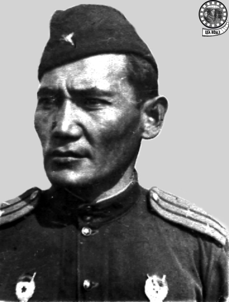 Момышулы Б., Герой Советского Союза