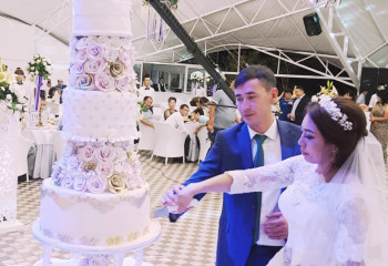 Төрт метр торт керек пе? 