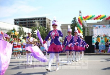 В Уральске прошел музыкальный парад творческих коллективов