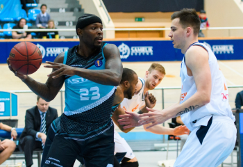 «Астана» на домашней площадке разбила «Цмоки-Минск»