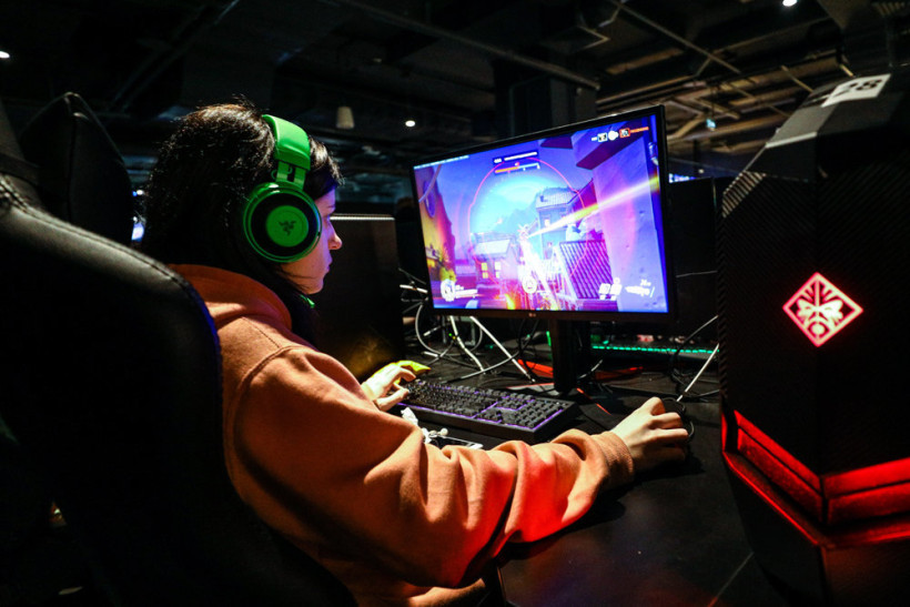  Фото взяты из Instagram профиля AST eSports. 