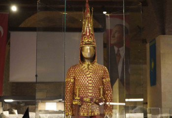 Шествие «Золотого человека» продолжается