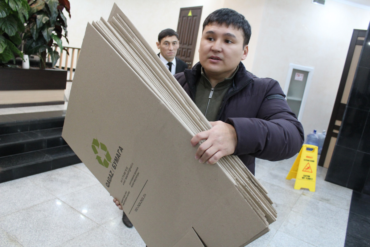 Астаналық кәсіпкер қағаздан тауар жасауды қолға алды
