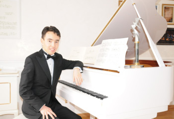 Рахат-Би Абдысағин Кремль төрінде өнер көрсетті