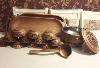 Ағаштан түйін түйген