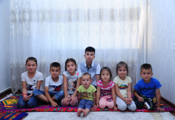 32 жасында 8 баланың анасы атанған