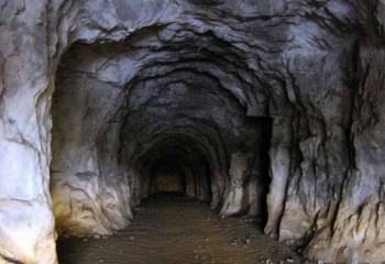 Ұлы Дала астындағы тоннельдер