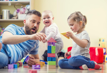 Балалармен үйде ойнайтын 5 ойын