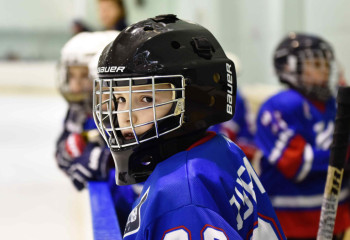 «Қорқақ хоккей ойнамайды»: балаңызға бұл спорт түрі сай келе ме?