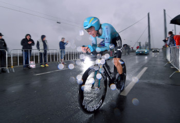 Bike path to the big peaks