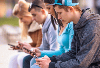 How teenagers negotiate their privacy on the internet/social Media