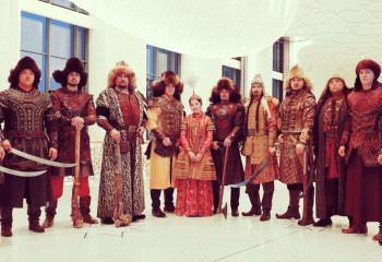 Сұңғақ бойлы қазақтың алпауыттары қайда жұмыс істейді?