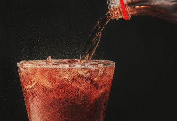 Танымал газдалған сусынға жұрт неге құмар?