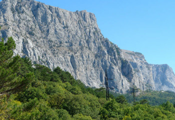 Айдана қыраты, Ешкі тауы мен Хан тоғайы...