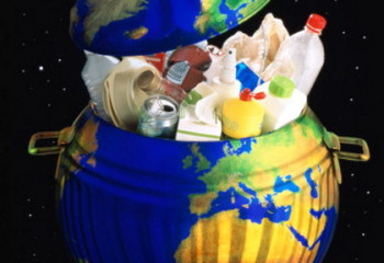 «Адам ажалы атомнан емес, қоқыстан келеді»