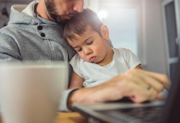 Жалғызбасты әкелердің тауқыметі