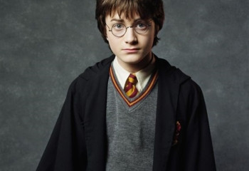 Гарри Поттер кейіпкерлері «қазақша» сөйлемек