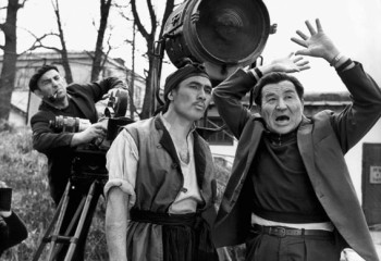 Суреткер Шәкен Аймановтың үш фильмі