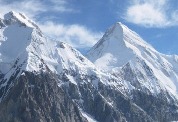 Хан Тәңірі. Қанды тау ма, Құдай тауы ма?