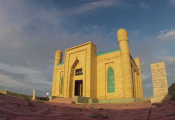 Мәшһүр Жүсіп Көпеев кесенесі