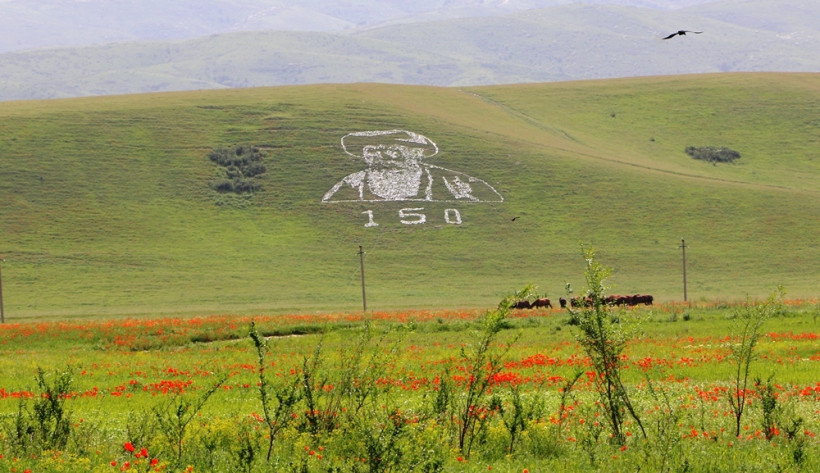  Жамбыл Жабаевтың музей-үйі қорынан алынды  