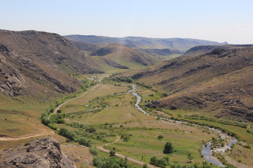  Суреттер автордікі  