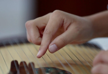 «Кербез қыз» күйі (жетіген аспабы)