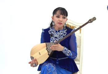 «Дүние» әні (Домбыра)