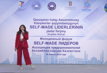 Нурила Темирбулатова - Координатор хоккейного клуба 