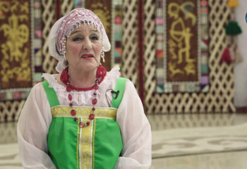 Шарипа ЖЕТПИСБАЕВА - художественный руководитель ансамбля 