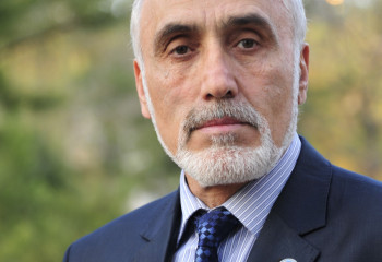 Под священным шаныраком юрты