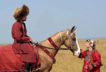 Что общего между казахами и туркменами?