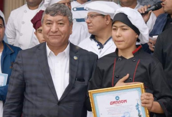 13-летний повар стал лучшим на VIII фестивале плова в Шымкенте