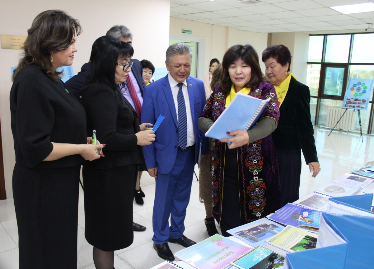 В Талдыкоргане республиканский Совет матерей АНК обсудил вопросы укрепления института семьи и материнства