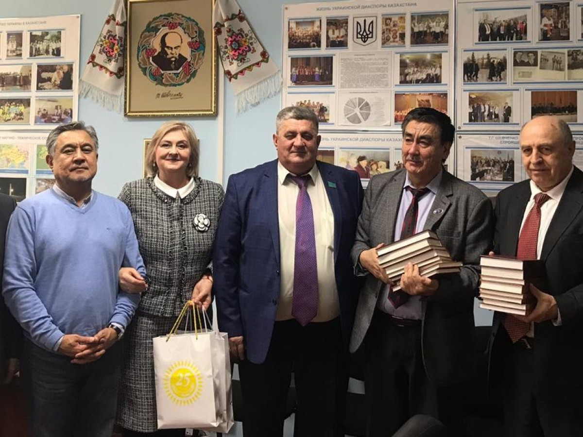 В Астане прошли первые международные Назарбаевские чтения, организованные украинским обществом