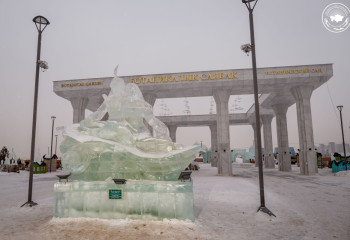 ПЕРСОНАЖИ ИЗ «1000 И ОДНОЙ НОЧИ» В ВИДЕ ЛЕДОВЫХ СКУЛЬПТУР УКРАСИЛИ БОТАНИЧЕСКИЙ САД АСТАНЫ