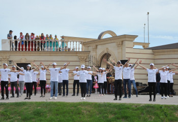 Праздничная программа «Қазақстан –ұлы достық мекені»