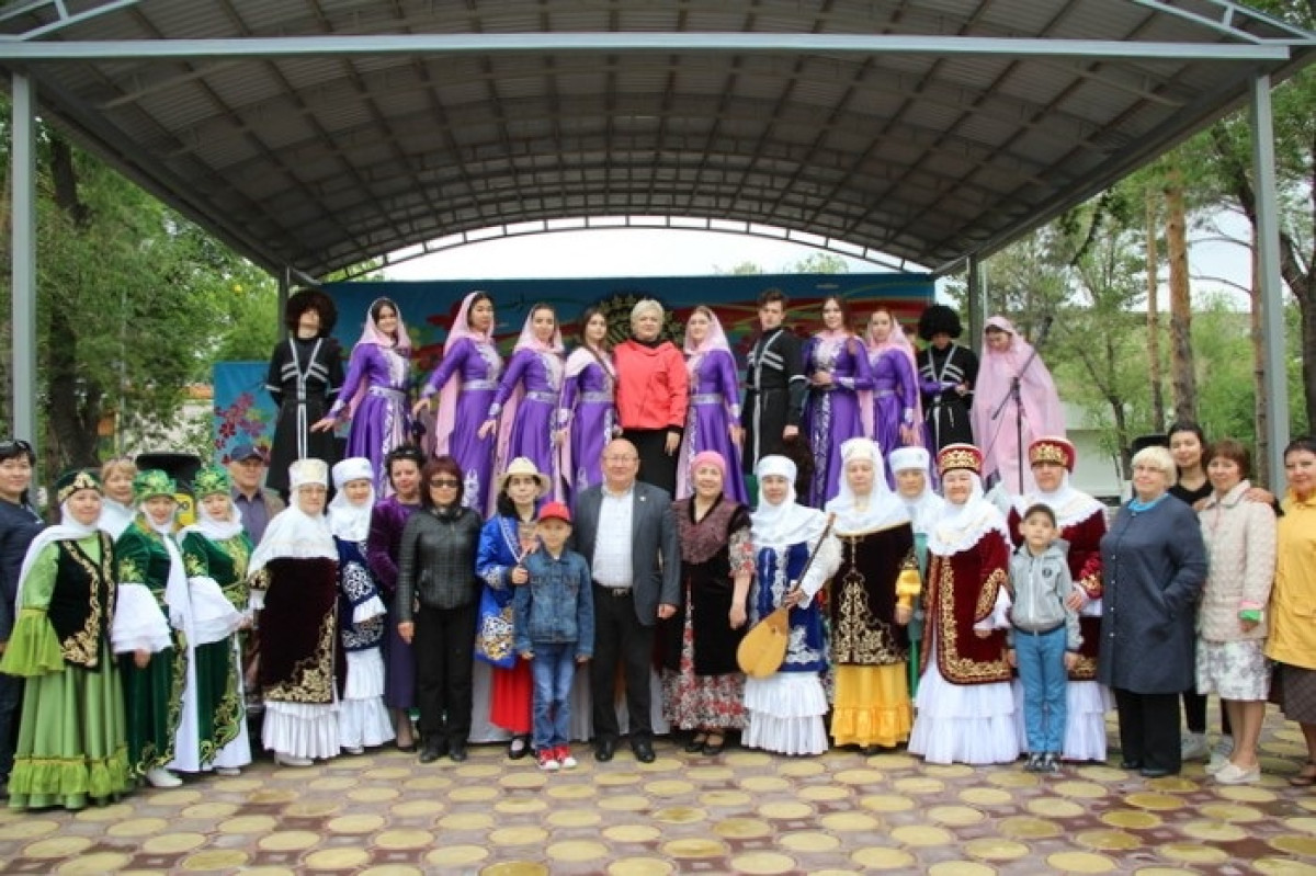День карачаево-черкесской и кабардино-балкарской культуры