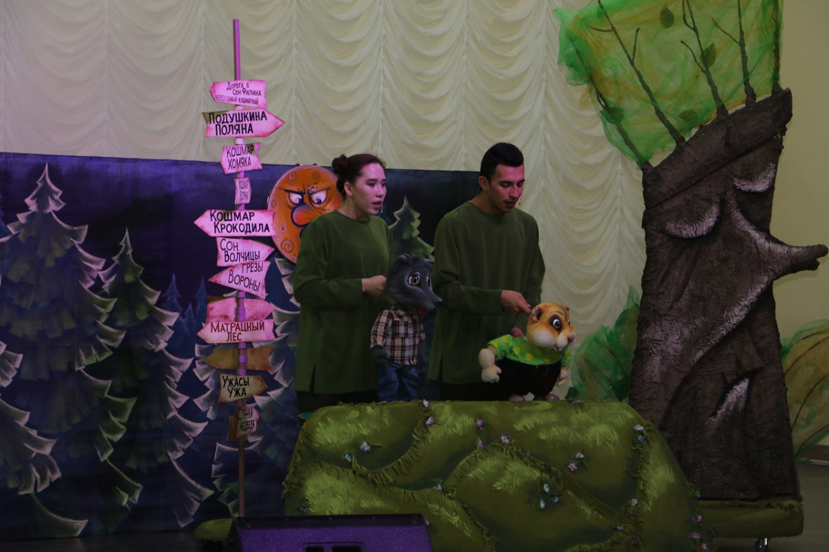 Спектакль «В футляре» на татарском языке показали в Кызылорде