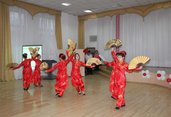 В УРАЛЬСКЕ КРАСОЧНЫМИ ВЫСТАВКАМИ И КОНКУРСАМИ ОТМЕТИЛИ НЕДЕЛЮ ДУНГАНСКОЙ КУЛЬТУРЫ