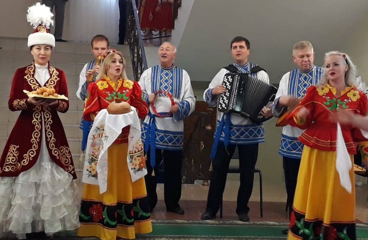 В Актобе прошел художественный фестиваль народов Казахстана и России «Навеки вместе»
