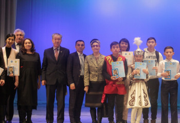 В Степногорске в рамках проекта «Қазақтану» прошли соревнования и мастер-классы по национальной игре «Асық ату»