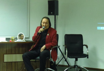 Общественность Тараза встретилась с поэтом-песенником Хамитом Мамбетовым