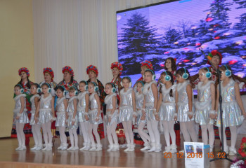 В Атырау провели детский новогодний благотворительный концерт