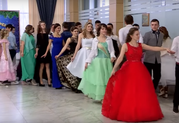 В Шымкенте состоялся II молодежный костюмированный рождественский бал