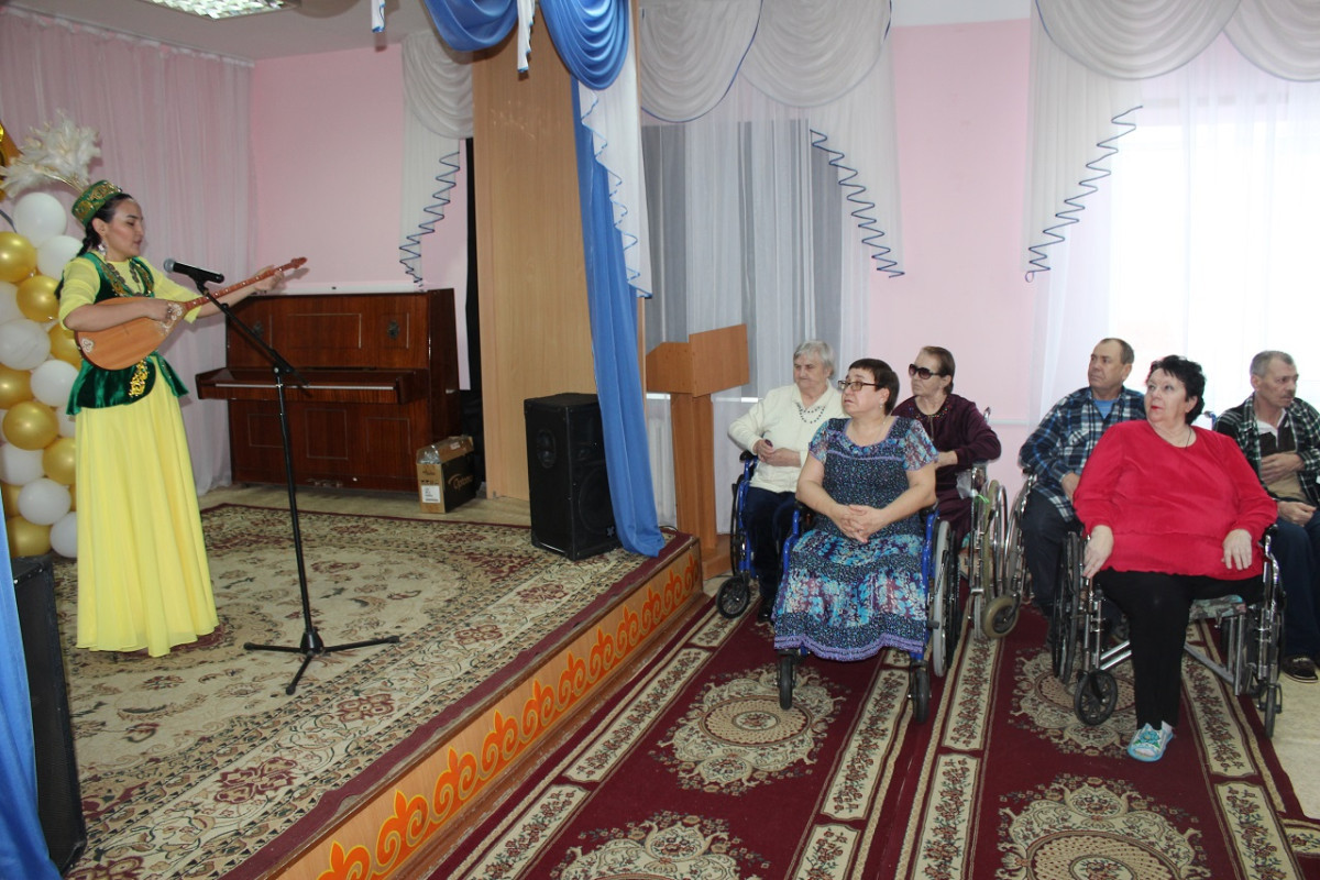 Акция «Сыбаға» продолжилась в Туркестанской и Западно-Казахстанской областях
