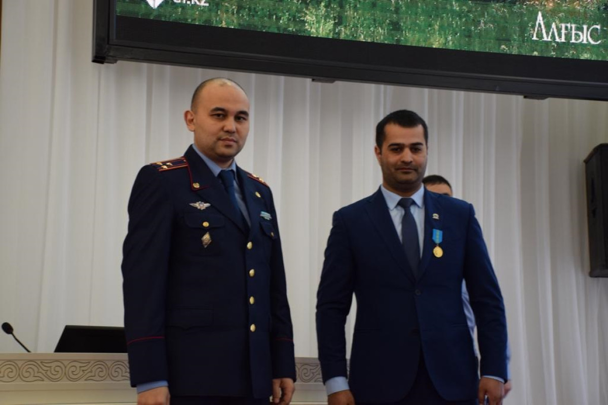 Правоохранители Акмолинской области наградили медалью председателя Таджикского культурного центра