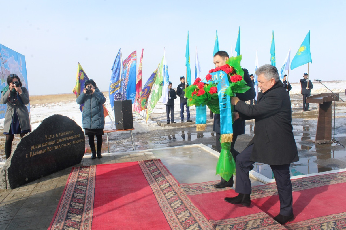 У самого первого в Казахстане монумента «Қазақ халқына мың алғыс» прошел митинг