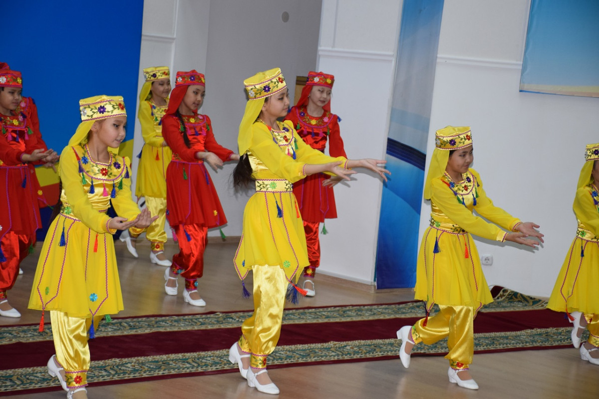 На День благодарности в Кокшетау провели обряд «Шашу» и поздравили с 60-летием председателя чечено-ингушского общества